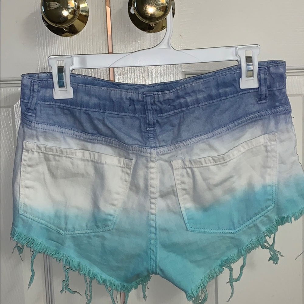 Shorts - Picture 4 of 4